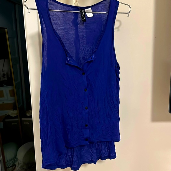 Women’s Divided Beautiful Blue Button Blouse Vest - Picture 1 of 2